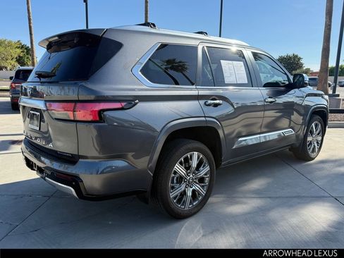 Used 2025 Toyota Sequoia Capstone image 4