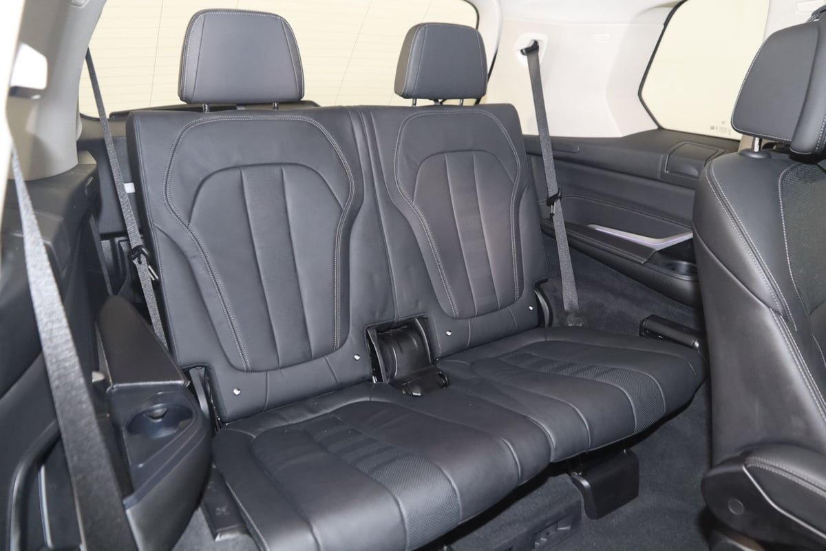 Used 2022 BMW X7 xDrive40i w/ Premium Package AWD/4WD image 19