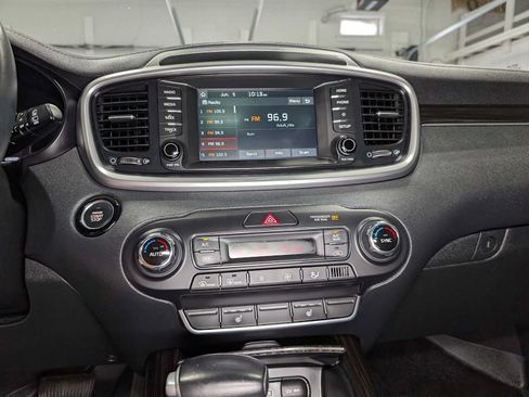 Used 2020 Kia Sorento EX AWD/4WD image 33