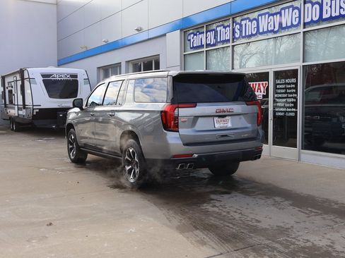 New 2026 GMC Yukon XL AT4 w/ AT4 Premium Package image 8