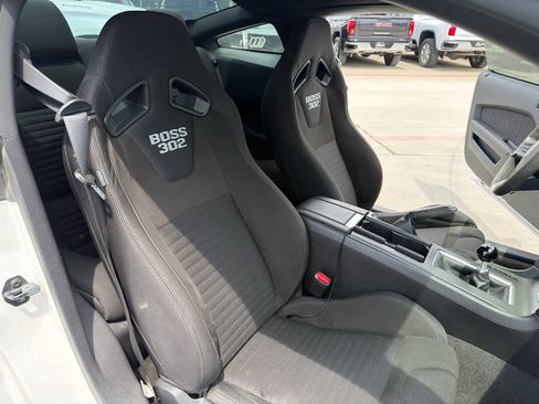 Used 2013 Ford Mustang Boss 302 w/ Boss 302 Accessory Pkg RWD image 8