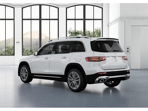 New 2025 Mercedes-Benz GLB 35 AMG 4MATIC image 29