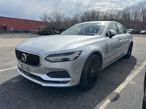 Used 2018 Volvo S90 T6 Momentum w/ Protection Package Premier image 3