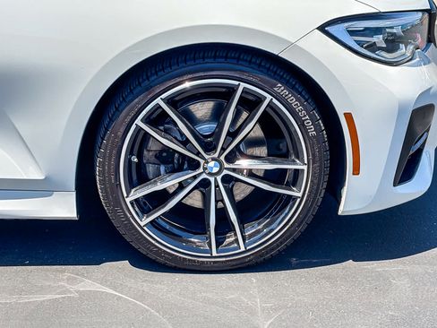Used 2021 BMW 330i Sedan w/ M Sport Package RWD image 9