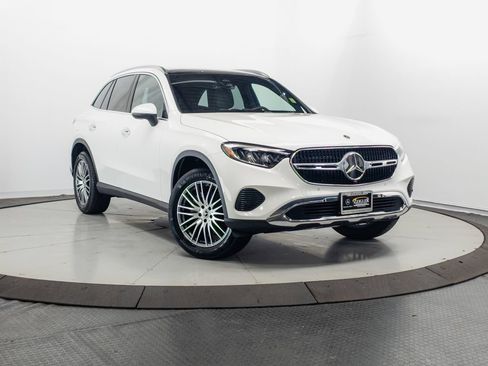 Certified 2026 Mercedes-Benz GLC 300 4MATIC image 1