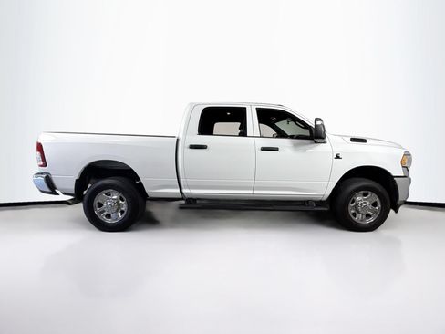 Used 2024 RAM 2500 Tradesman w/ Chrome Appearance Group AWD/4WD image 8