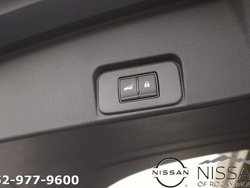 New 2026 Nissan Rogue Platinum w/ Platinum Premium Package AWD/4WD image 15