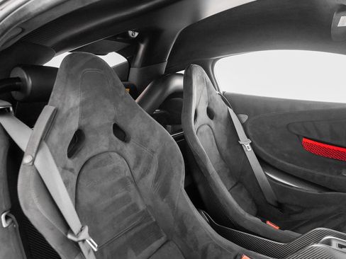 Used 2020 McLaren 620R RWD image 7