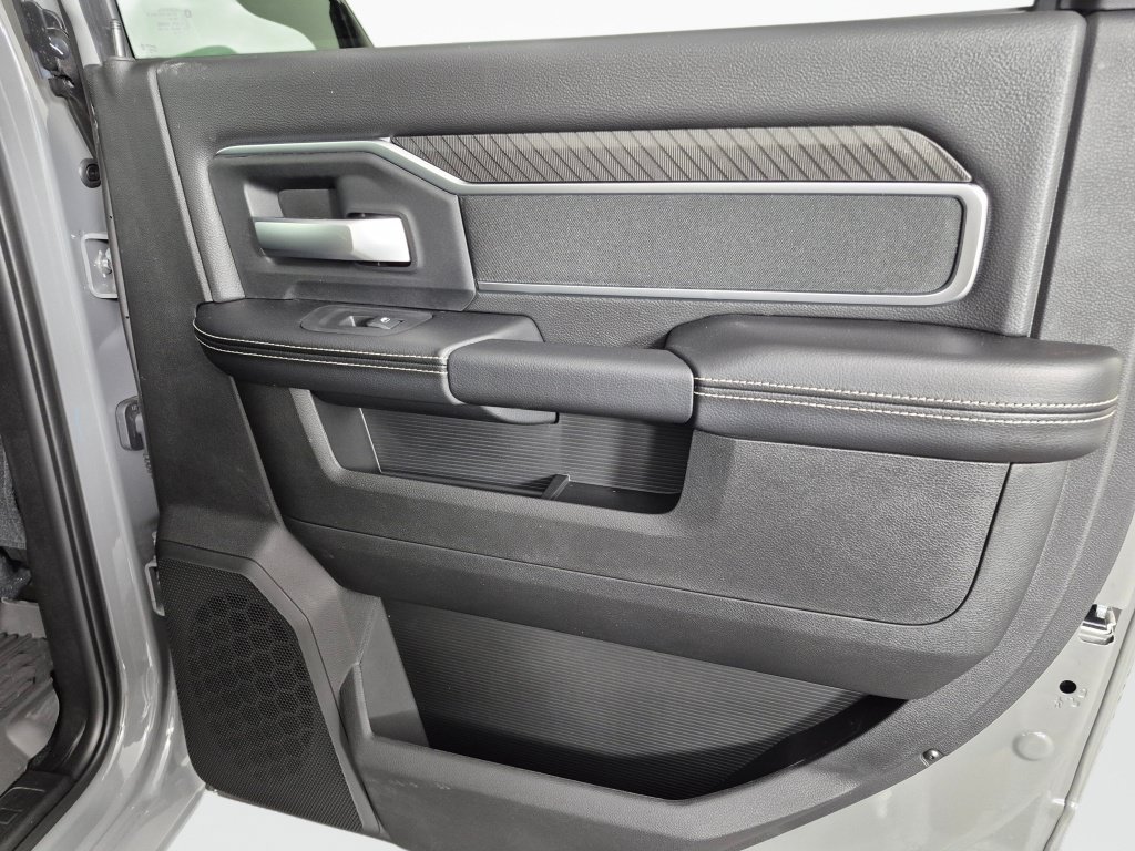 New 2026 RAM 3500 Big Horn AWD/4WD image 40