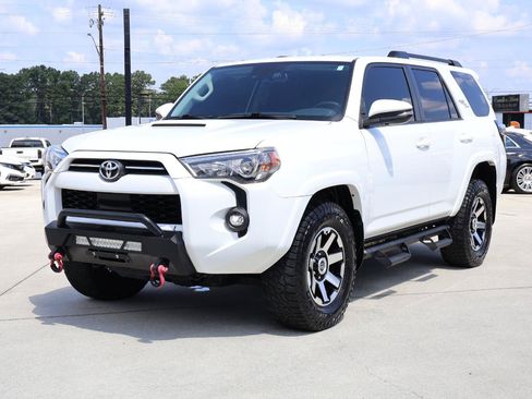 Used 2021 Toyota 4Runner TRD Off-Road Premium w/ Moonroof Package AWD/4WD image 32