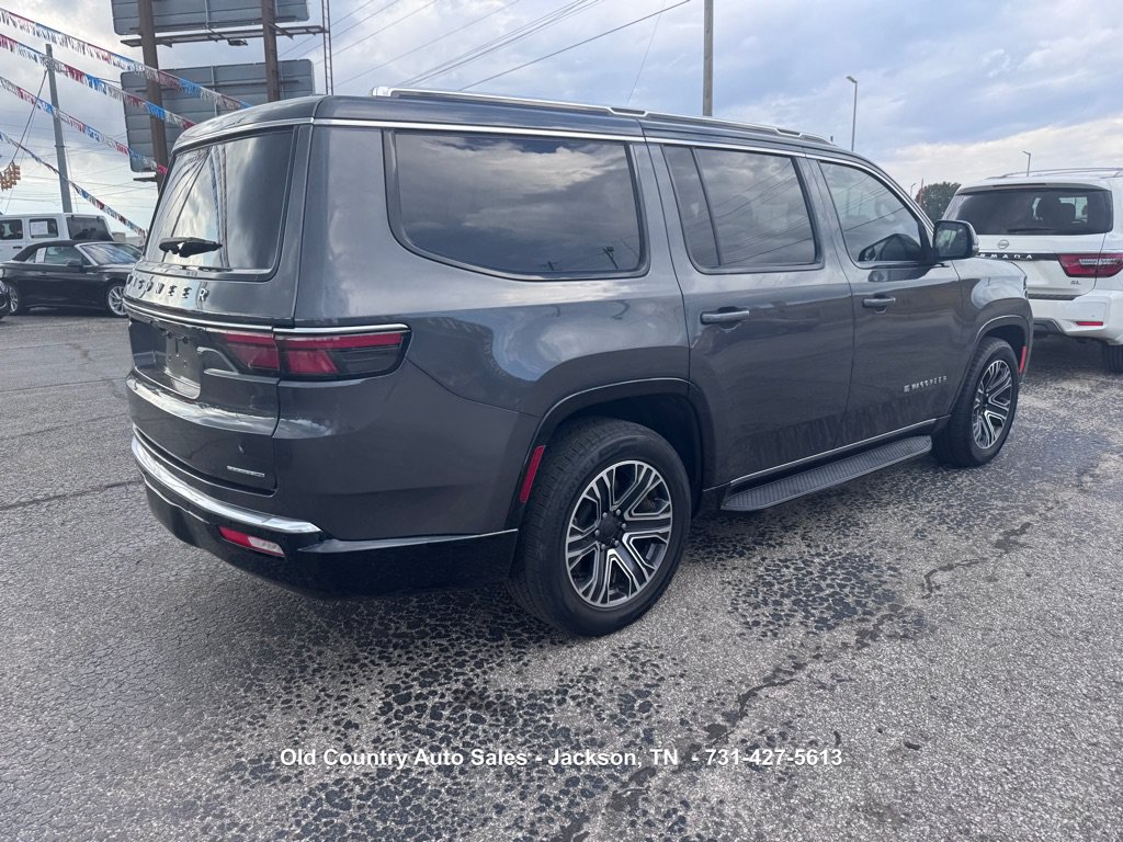 Used 2022 Jeep Wagoneer Series III AWD/4WD image 6
