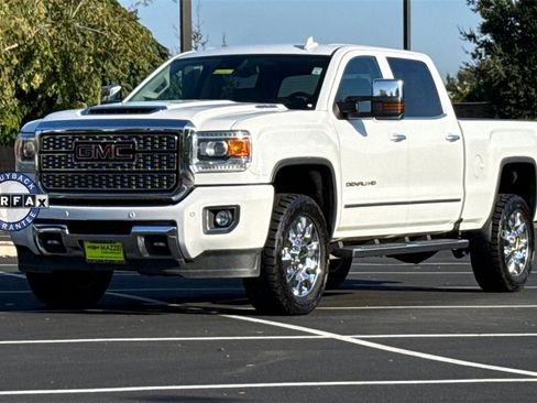 Used 2019 GMC Sierra 2500 Denali w/ Duramax Plus Package image 14