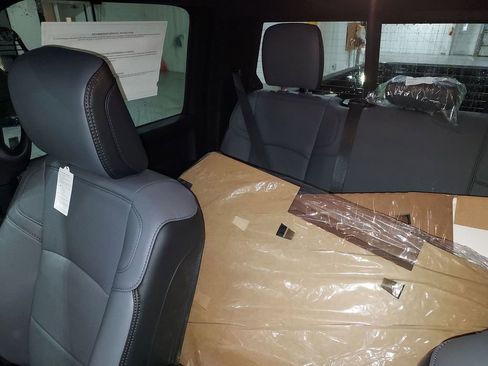New 2026 RAM 2500 Tradesman AWD/4WD image 12
