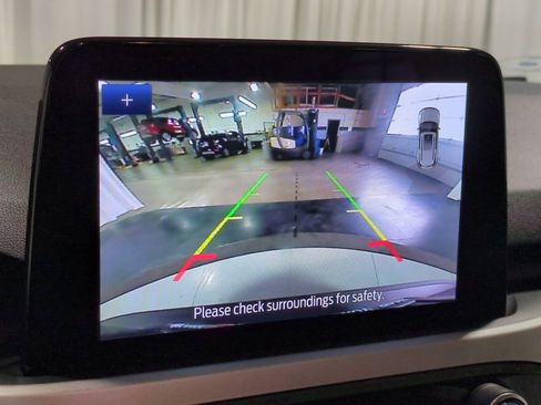 Used 2022 Ford Escape SEL image 32