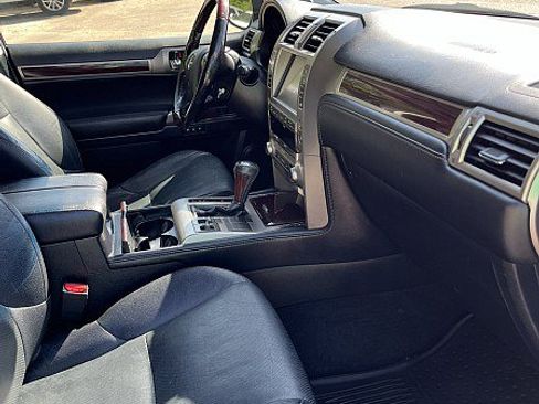 Used 2017 Lexus GX 460 Premium w/ Premium Package AWD/4WD image 15
