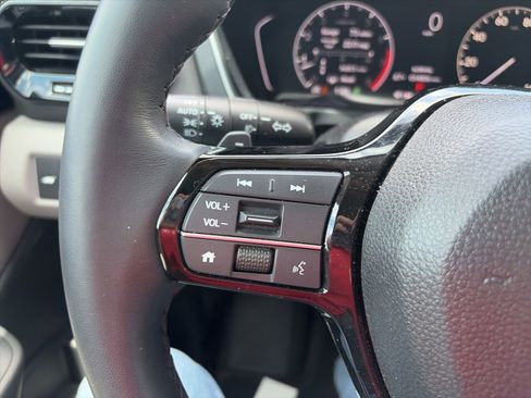 Used 2023 Honda Pilot EX-L image 16