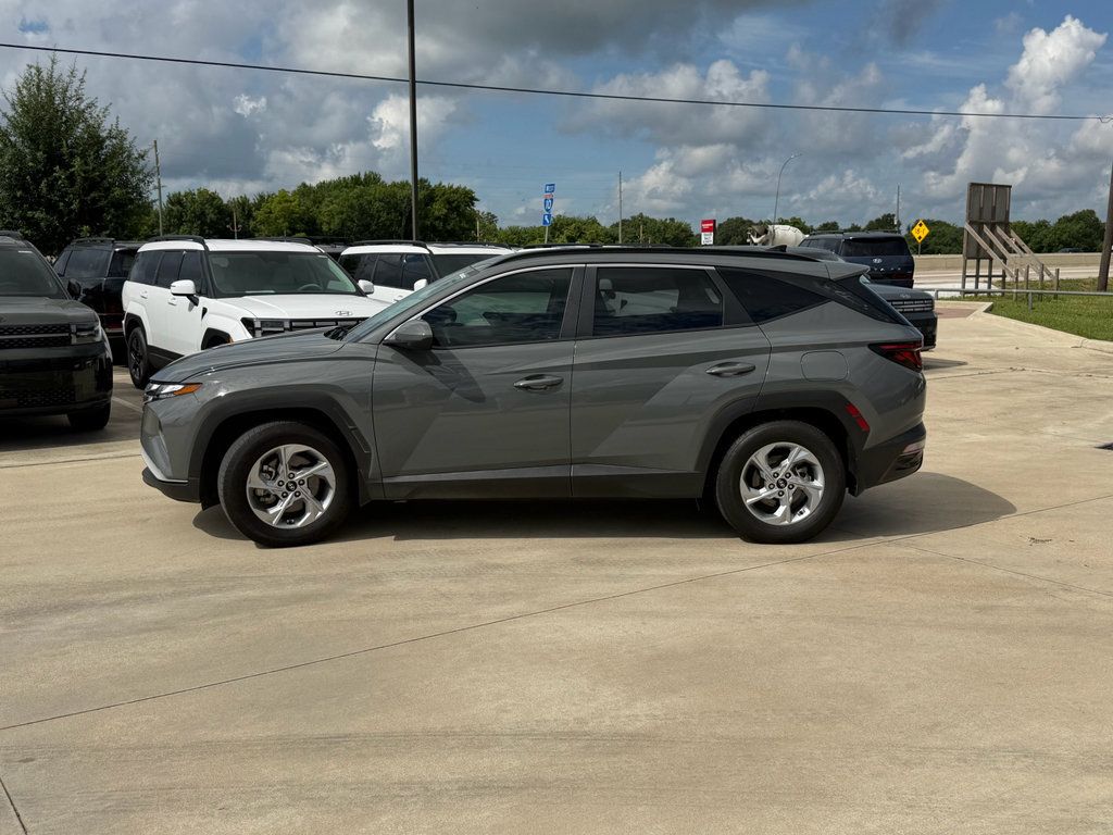 Used 2024 Hyundai Tucson SEL FWD image 2