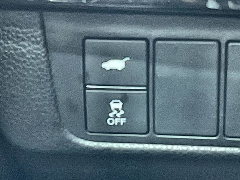 Used 2025 Honda CR-V EX-L image 16