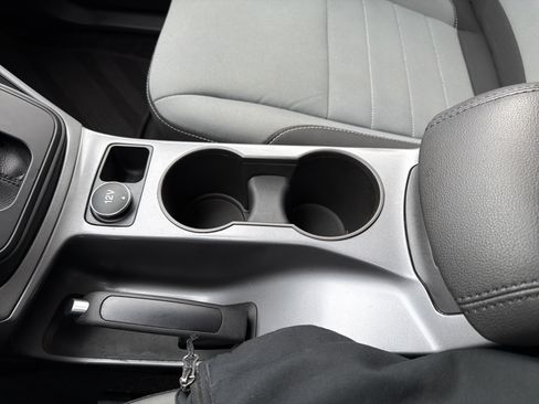 Used 2016 Ford Escape SE image 28