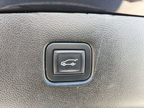 Certified 2020 Chevrolet Blazer LT image 32