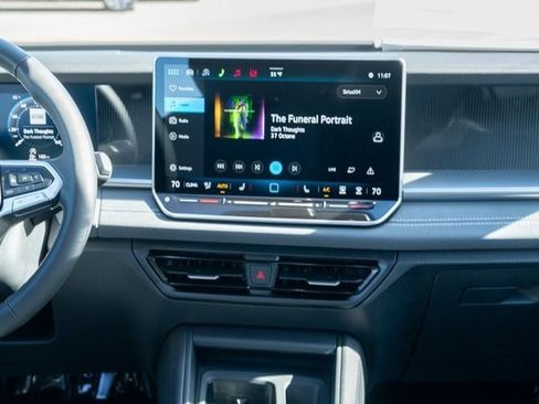 New 2026 Volkswagen Tiguan SE image 32