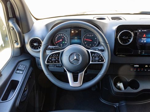 New 2024 Mercedes-Benz Sprinter 2500 image 13