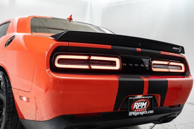 Used 2017 Dodge Challenger SRT Hellcat RWD image 11