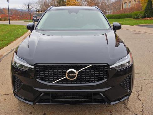Used 2024 Volvo XC60 B5 Core w/ Protection Package Premier image 9