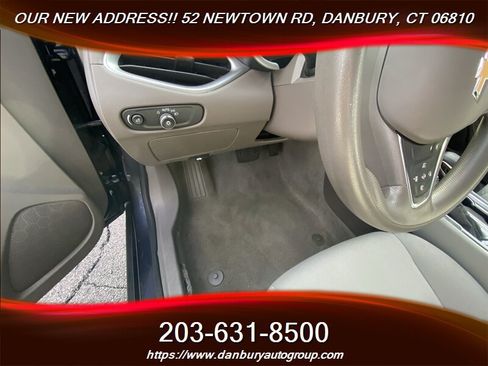 Used 2023 Chevrolet Malibu LT FWD image 14