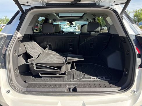 Used 2024 GMC Terrain AT4 w/ Infotainment Package II AWD/4WD image 25