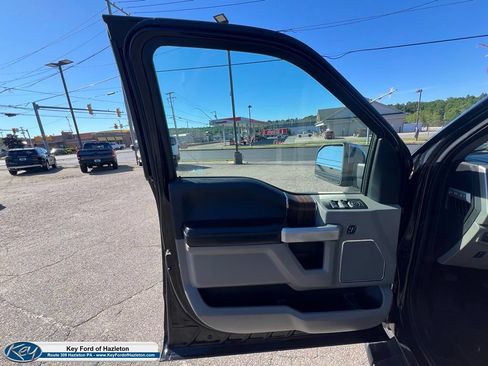 Used 2015 Ford F150 Lariat AWD/4WD image 19