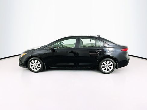 Used 2025 Toyota Corolla LE image 4