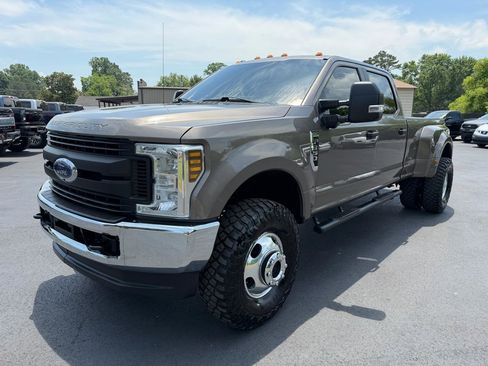 Used 2019 Ford F350 XL w/ Power Equipment Group AWD/4WD image 8