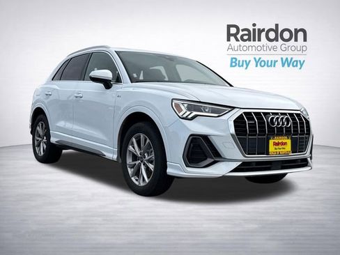 Used 2024 Audi Q3 2.0T Premium image 1