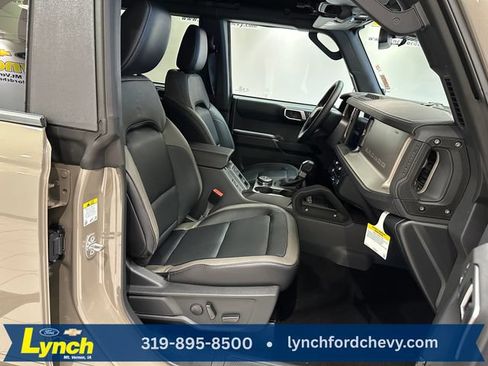 New 2026 Ford Bronco Outer Banks w/ Sasquatch Package AWD/4WD image 8