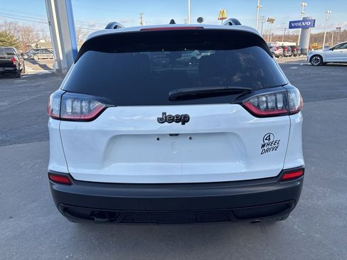 Used 2022 Jeep Cherokee Latitude w/ Sun & Sound Group image 7