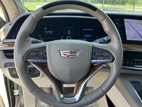 Used 2024 Cadillac Escalade ESV Sport Platinum AWD/4WD image 8