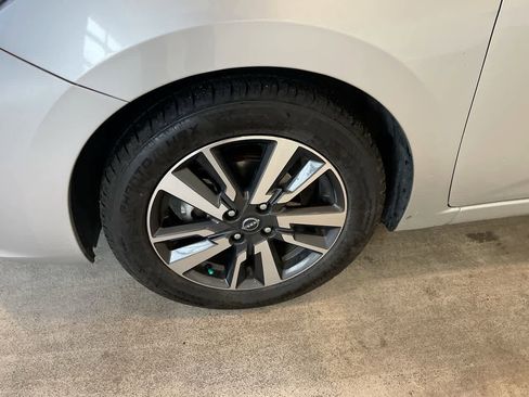 Used 2024 Nissan Versa SV image 10