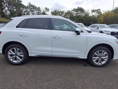 New 2025 Audi Q3 2.0T Premium image 9
