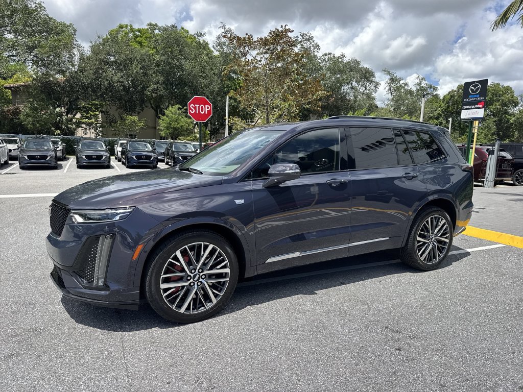 Used 2024 Cadillac XT6 Sport w/ Platinum Package AWD/4WD image 10