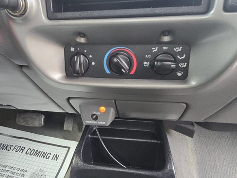Used 2006 Ford Ranger XLT AWD/4WD image 32