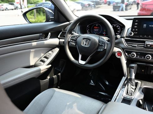 Used 2020 Honda Accord LX image 10
