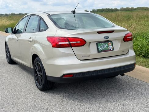 Used 2017 Ford Focus SE FWD image 15
