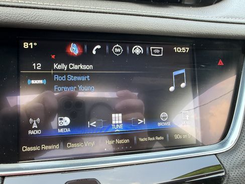 Used 2019 Cadillac XT5 Luxury w/ LPO, Radiant Package FWD image 20