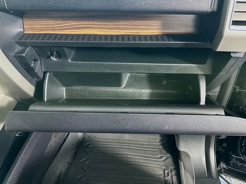 Used 2016 Ford F150 Lariat w/ Equipment Group 501A Mid image 32