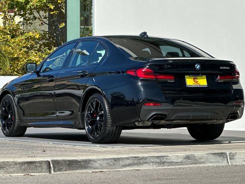 Used 2023 BMW 530e w/ M Sport Package RWD image 5