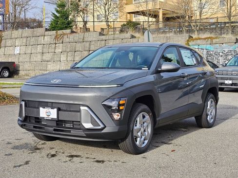 New 2026 Hyundai Kona SE image 3