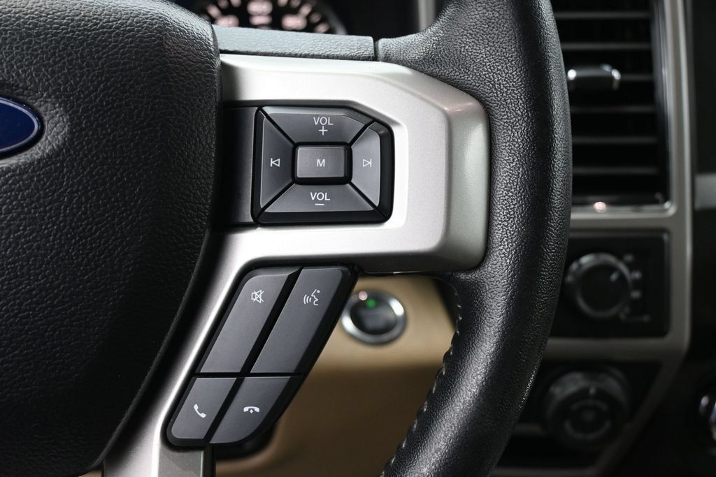 Used 2017 Ford F150 Lariat AWD/4WD image 6