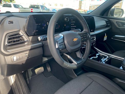 Used 2026 Chevrolet Traverse LT FWD image 27