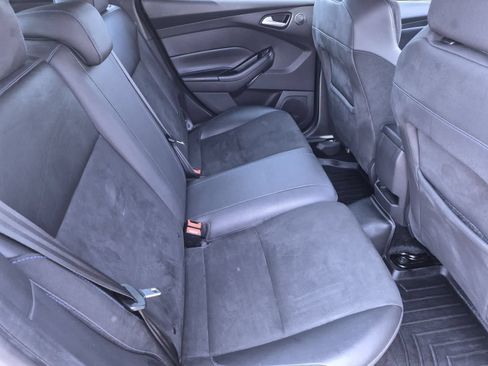 Used 2017 Ford Focus RS AWD/4WD image 20